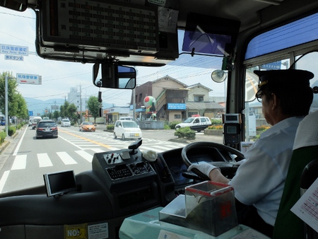 お仕事先に向かうバスで通りかかった玖珠警察署。