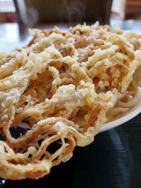うどんゆうぜんのごぼ天うどん♪ うどんゆうぜんのごぼ天うどん♪