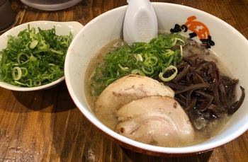 ラ ラ