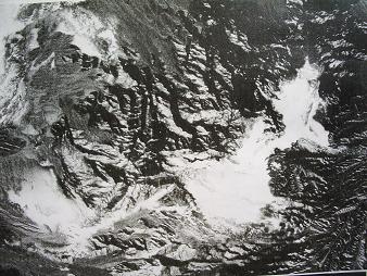 木星の氷河と雪