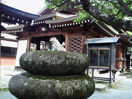 名島神社の不思議？ 。