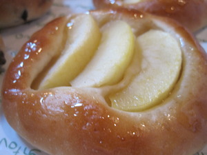 蒸しりんごパン