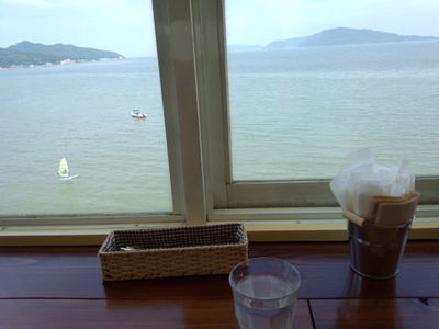 海沿いにあるカフェへ♪ 海沿いにあるカフェへ♪