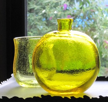 横山秀樹・一人吹きガラス展⑥・・・黄色の香水瓶とＥＧＧ瓶！