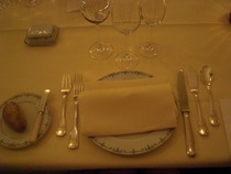 パリの　ホテルリッツで　ディナー　！！！