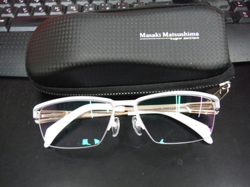 メガネを新しく買っちゃいました ＼(^o^)／