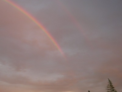 ２重の虹