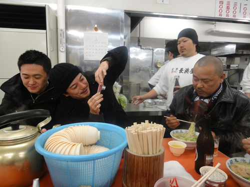 『元祖長浜屋』争奪、男気ジャンケン!
