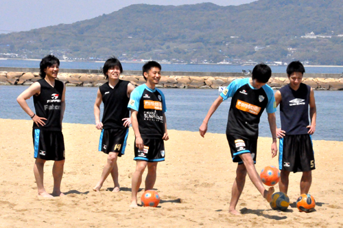 ビーチサッカー シーズン到来!