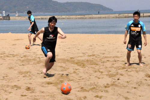 ビーチサッカー シーズン到来!