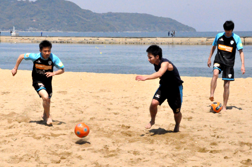 ビーチサッカー シーズン到来!
