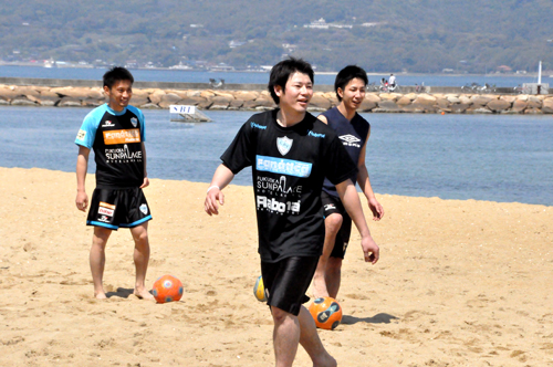 ビーチサッカー シーズン到来!