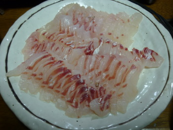 昨日の晩ご飯は新鮮な魚料理でした(^O^)！