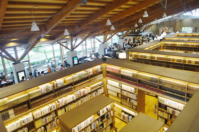 「武雄市図書館」図書館一点突破の“勝てるまちづくり”