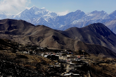 ネパールの「白い山」！