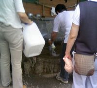 やまんどんに湧水を汲みに行く