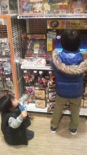 おもちゃのちゃちゃちゃ♪