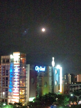 秋の夜なが・・・（大橋店にて・・）