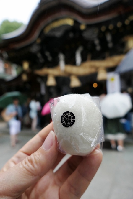 櫛田神社で祇園饅頭をゲット♪