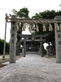 落ちない鈴で知られる太郎丸神社に参拝。