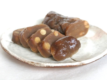 隅倉米菓のとじこ豆。