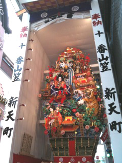 夏祭りの色彩