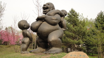 ハルピン市太陽島というリゾート地にある于慶成の彫刻作品群５