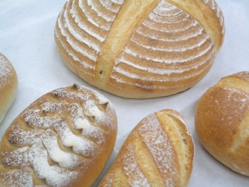 チーズに合わせてパンを♪
