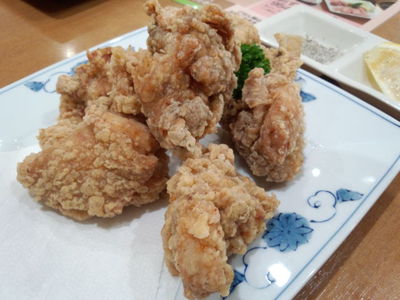 ランチは鶏料理