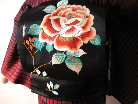 アンティーク着物屋 店長blog:日本刺繍の名古屋帯☆