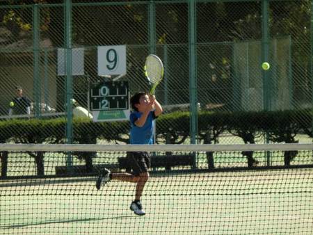 写真が間違っていました。訂正いたしました。10月21日（日）春日公園ジュニアシングルステニス大会の結果です。
