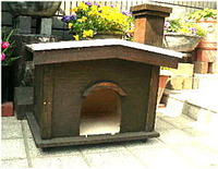 木製ドッグハウス（犬小屋）