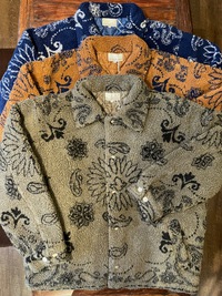 Universal Style Wear☆ほっこり暖かなバンダナ柄ボアジャケット♪