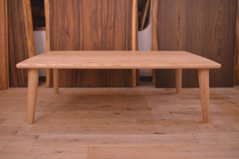 無垢クリ材を使ったトノー型ローテーブル完成！
