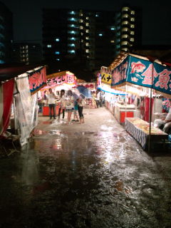 毎年恒例のお祭りのお手伝いに行きました。