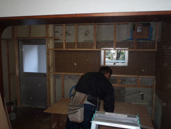 西区大町団地のマンションリノベーションの現場です。
