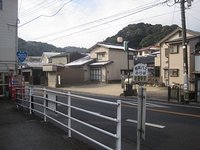 岩屋駅前