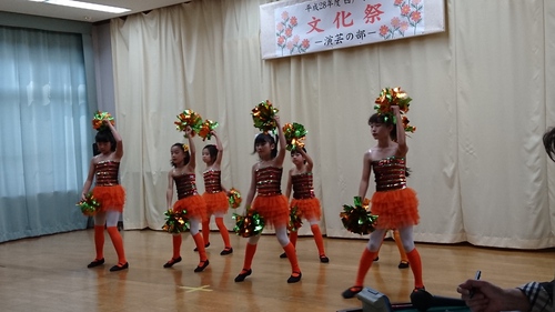 キッズクラスが西戸崎文化祭に出演しました