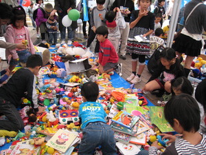 でてこんの祭が大盛況！