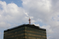 北九州市庁舎と空