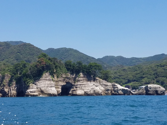 堂ヶ島の「洞くつめぐり遊覧船」