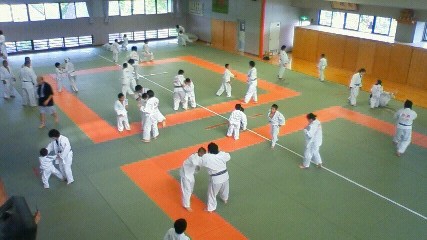 金鷲旗女子柔道選手との合同練習