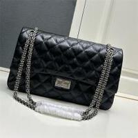 シャネル バッグ ブラックキルティングレザー シルバーチェーン 高級感 CHANEL