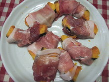 メインはかぼちゃの豚肉巻き