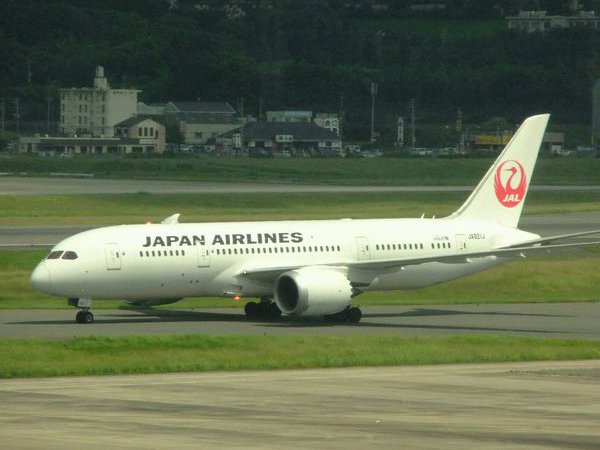 JALのB787が福岡へ(20140907)