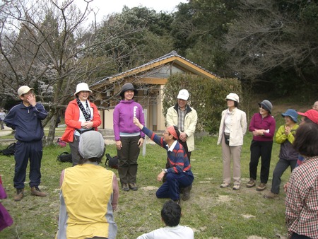 四王寺山（410ｍ）新人体験山行